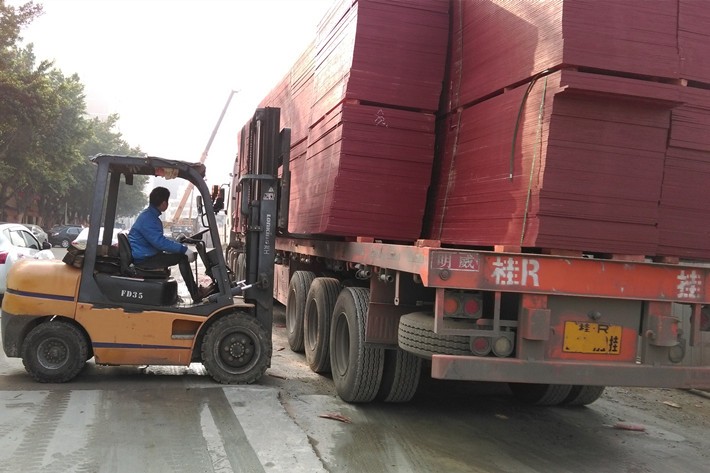 深圳福田保税区里有没有叉车可以租来装卸货？